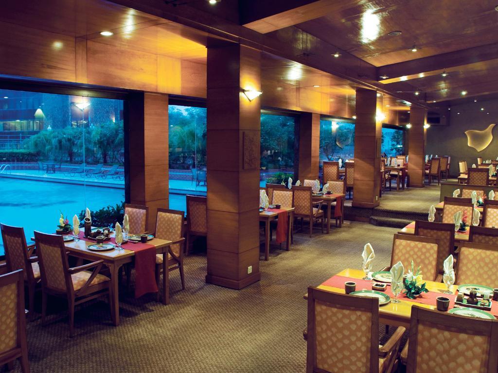 Avari Lahore Hotel Exterior photo