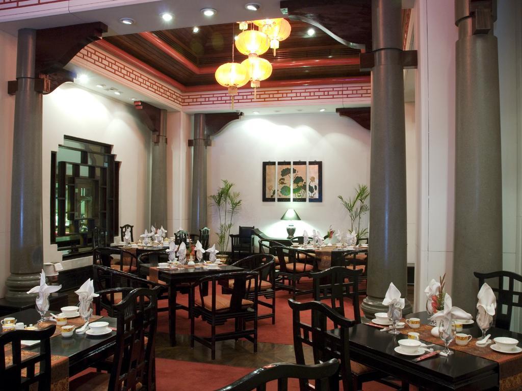 Avari Lahore Hotel Exterior photo